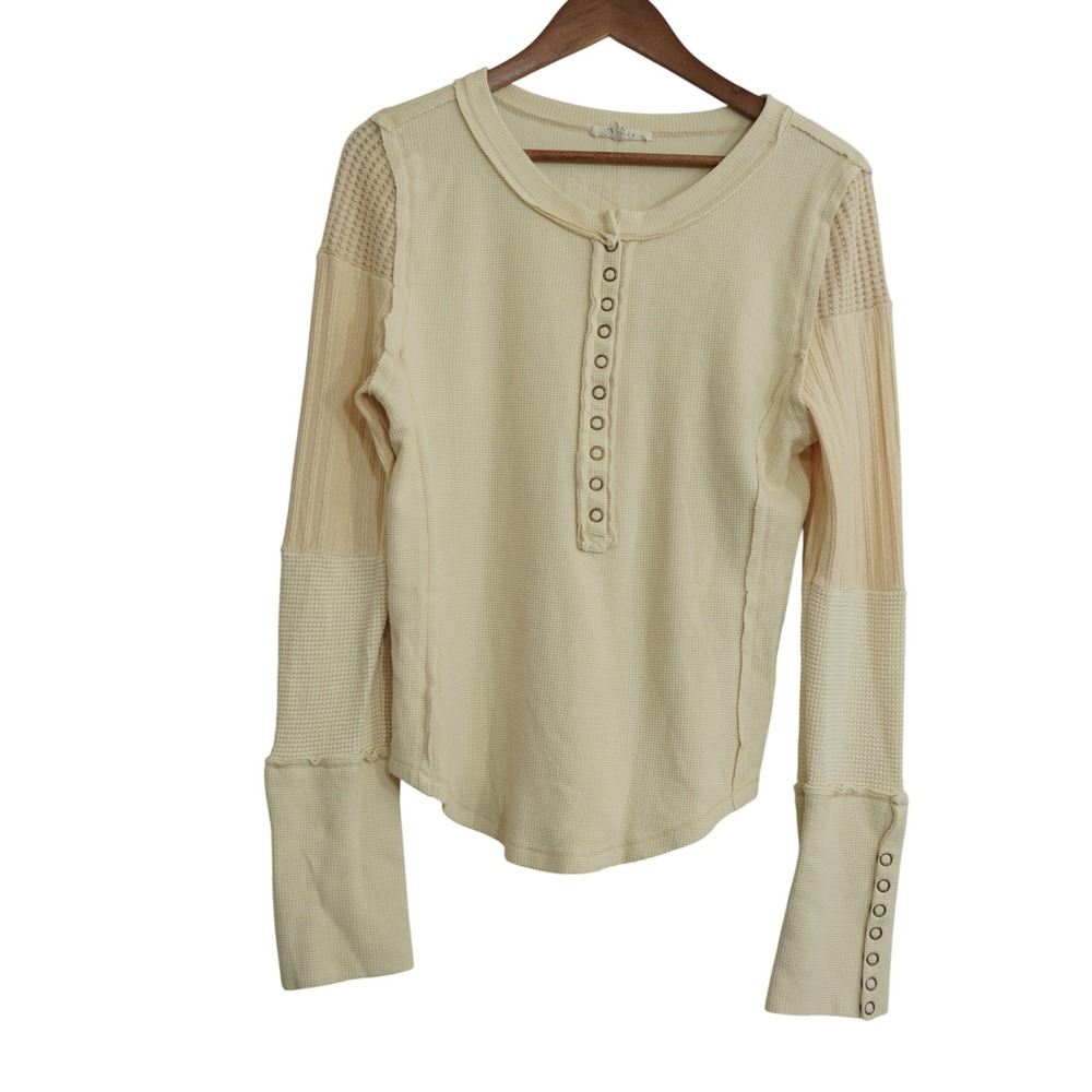 Oli & Hali Size Medium Cream Mixed Media Waffle Knit Henley Top Boho Grunge